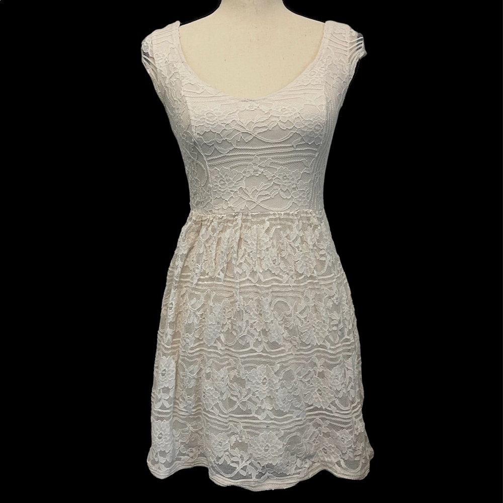 🍰 HOLLISTER Ivory Lace Dress Size XS 🍰